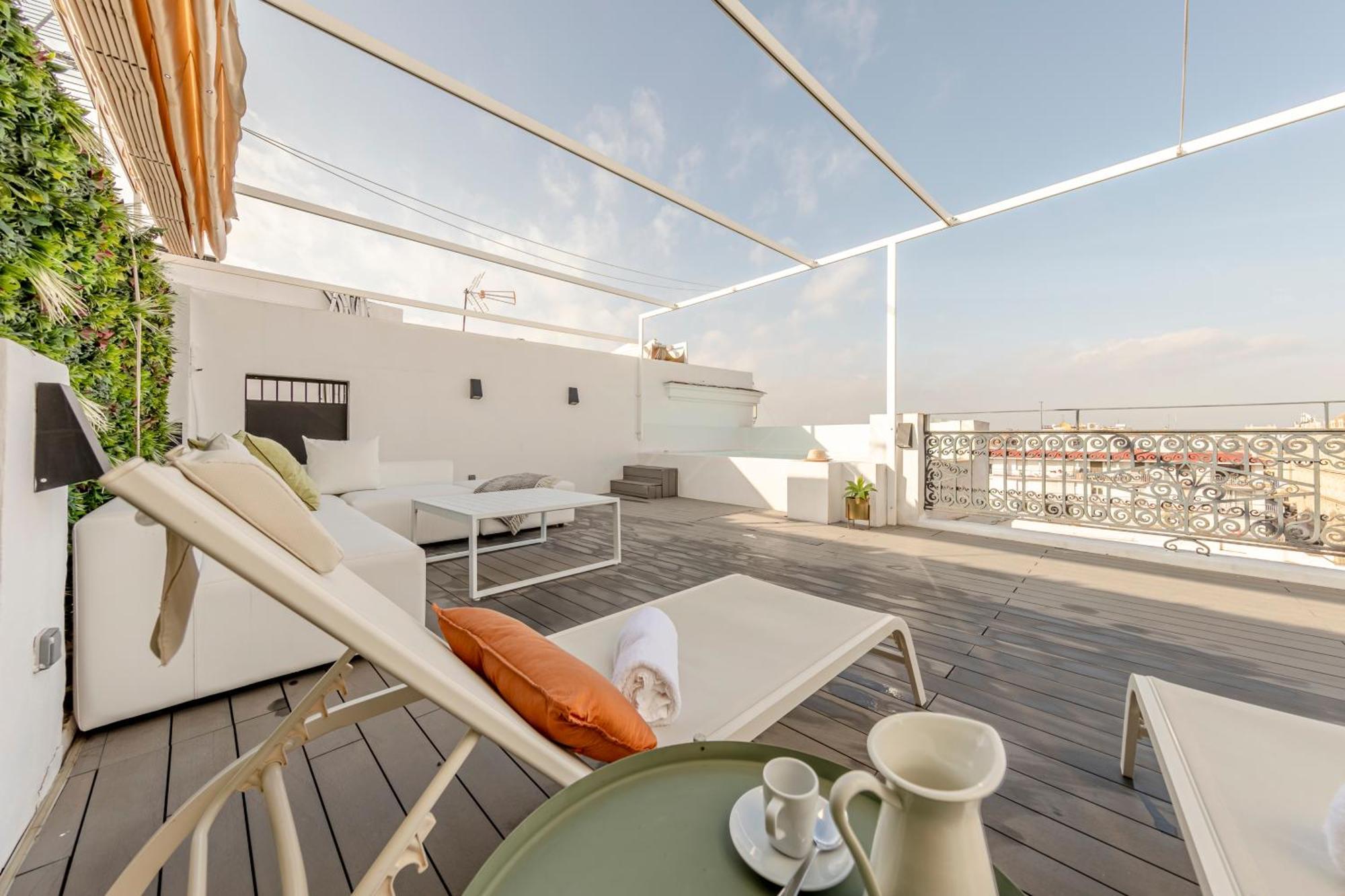 סביליה Isg Apartments Modern Atticpool At The Cathedralfree Parking מראה חיצוני תמונה
