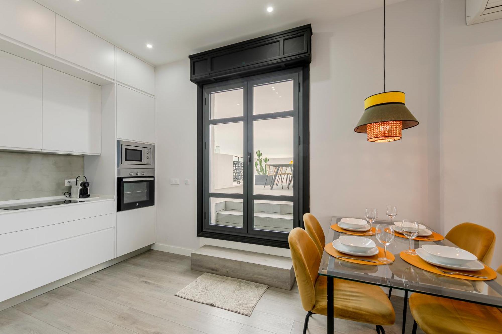 סביליה Isg Apartments Modern Atticpool At The Cathedralfree Parking מראה חיצוני תמונה