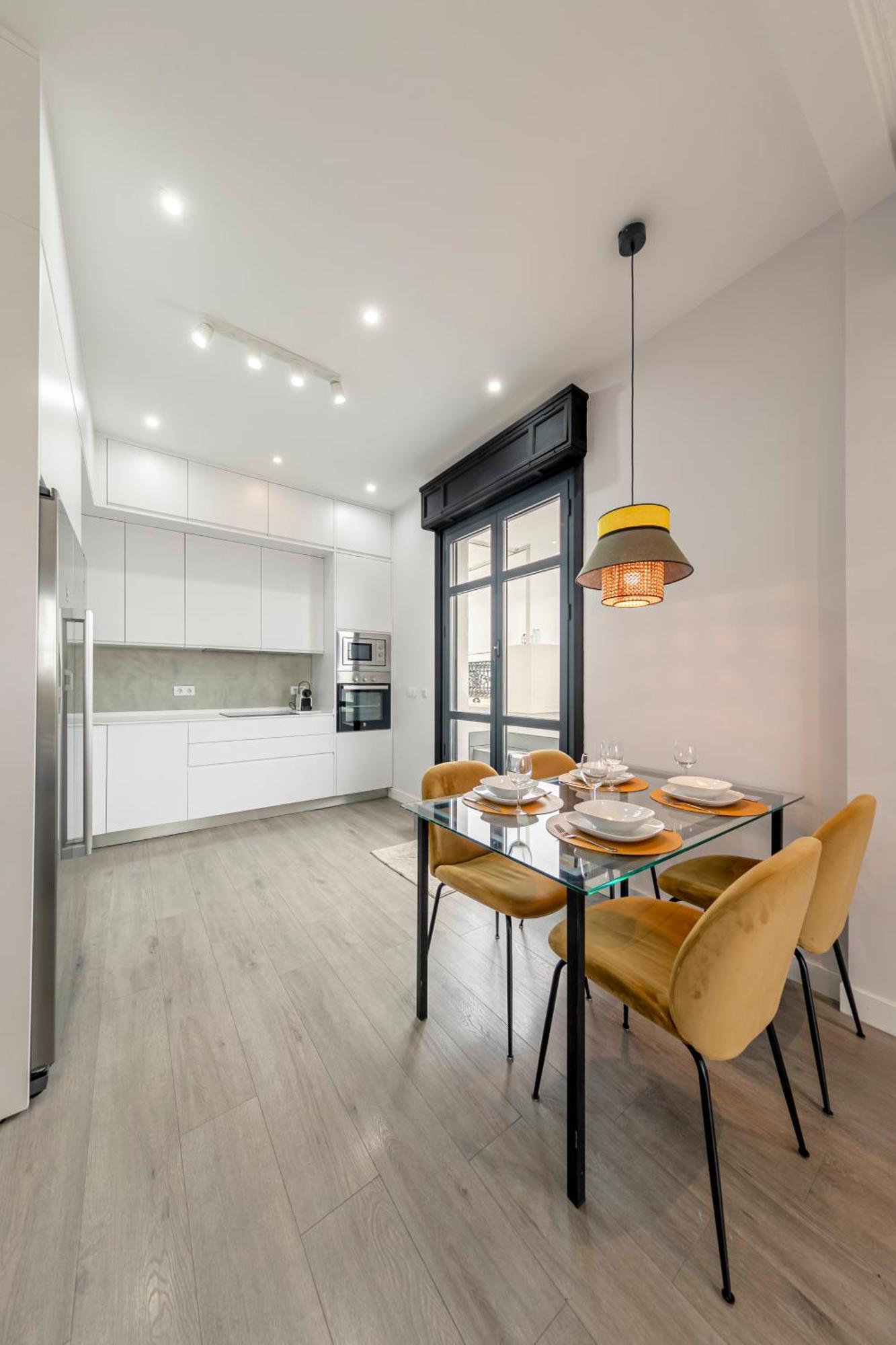 סביליה Isg Apartments Modern Atticpool At The Cathedralfree Parking מראה חיצוני תמונה