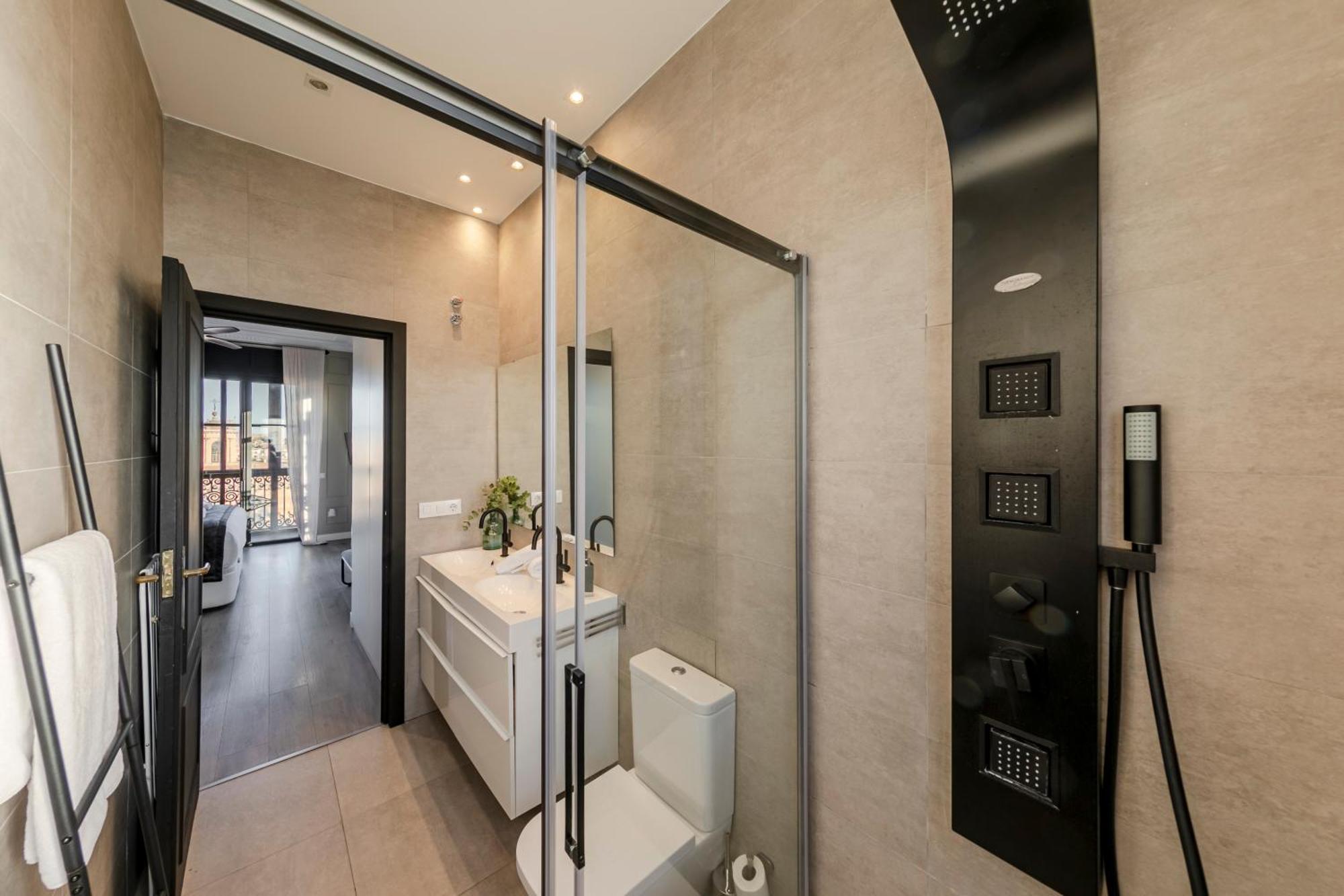 סביליה Isg Apartments Modern Atticpool At The Cathedralfree Parking מראה חיצוני תמונה