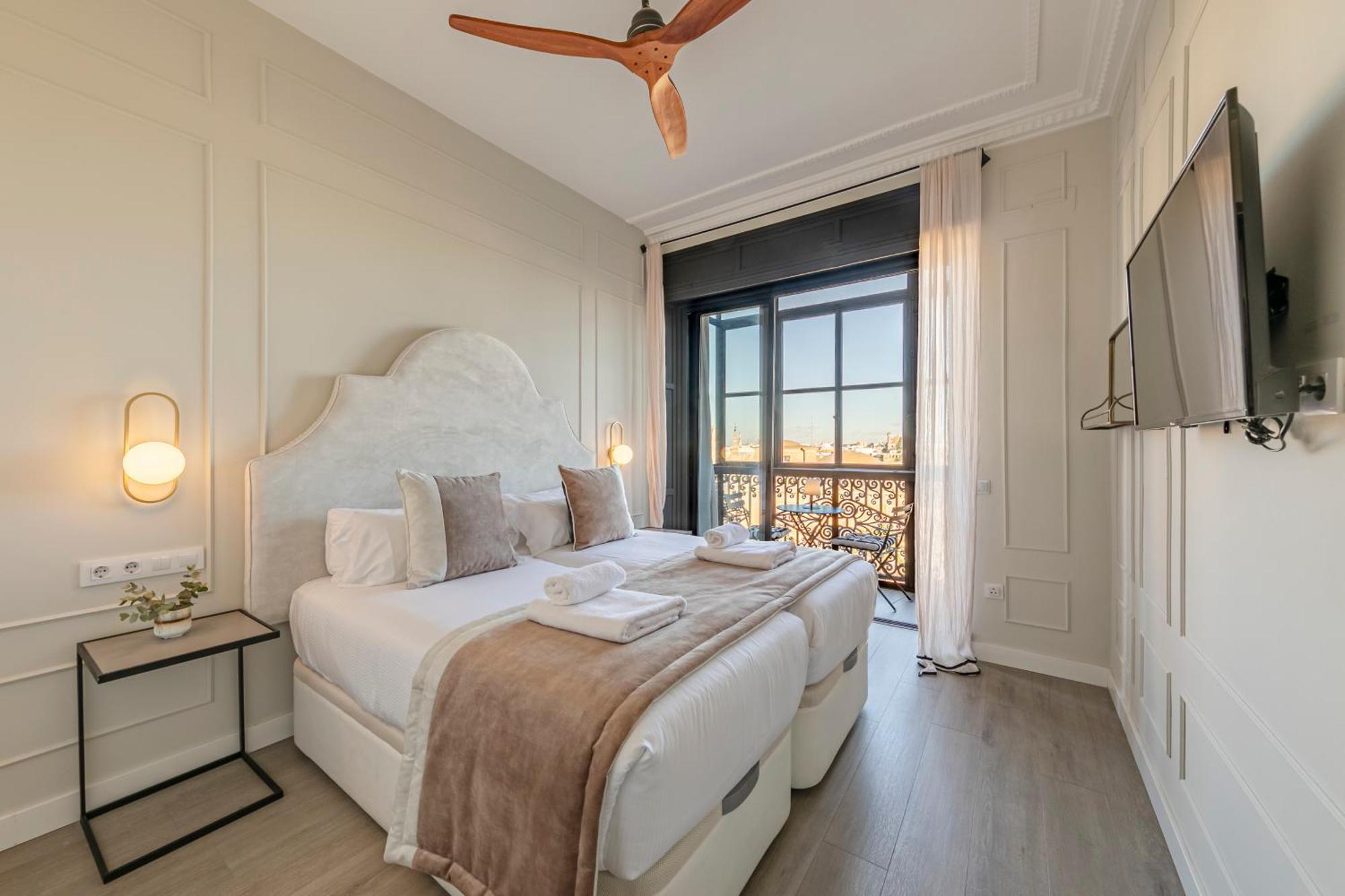 סביליה Isg Apartments Modern Atticpool At The Cathedralfree Parking מראה חיצוני תמונה