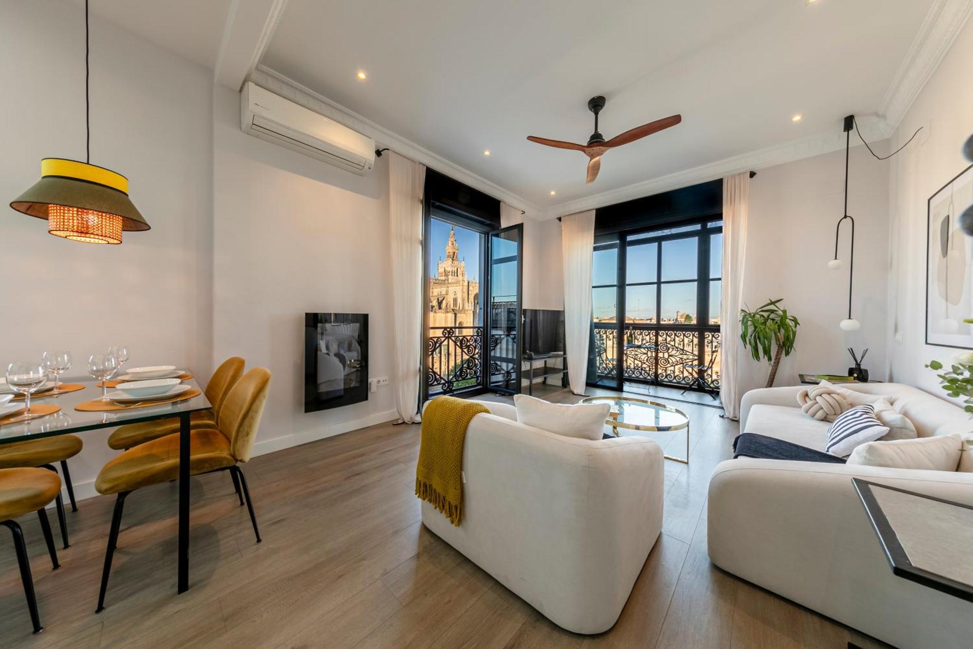 סביליה Isg Apartments Modern Atticpool At The Cathedralfree Parking מראה חיצוני תמונה