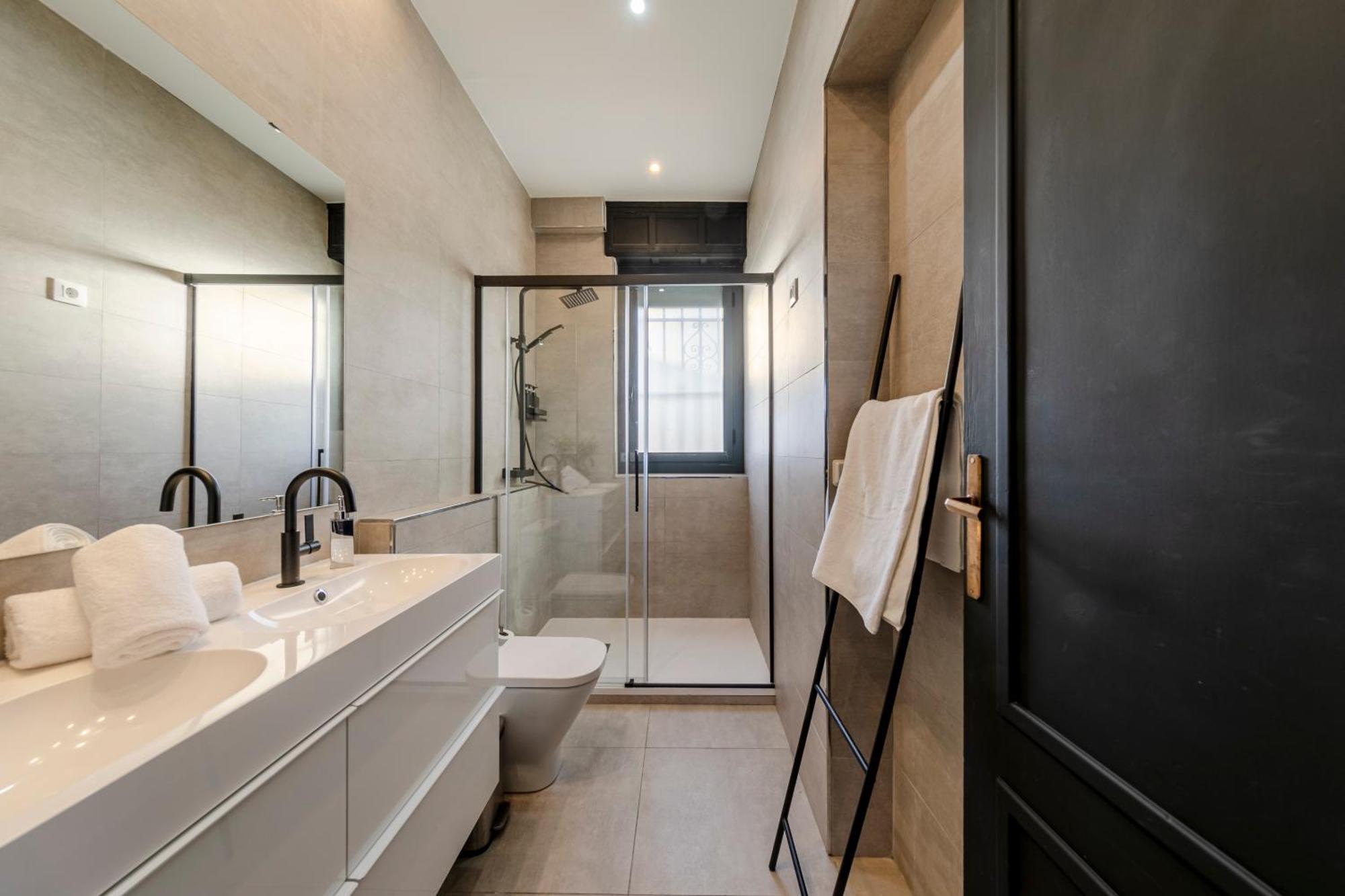 סביליה Isg Apartments Modern Atticpool At The Cathedralfree Parking מראה חיצוני תמונה